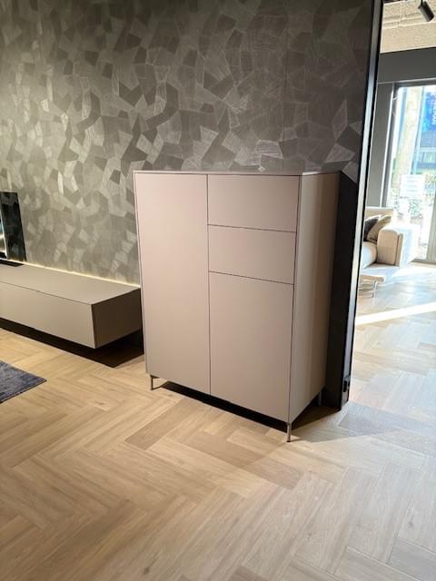 hoge Side kast model 1 kleur Pebble