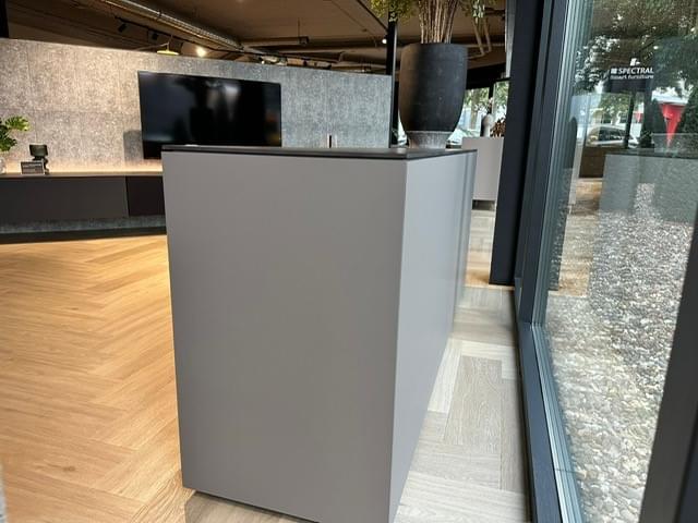 staand dressoir roomdivider, 2.01m breed, Fenix Grigio Londra, Dekton keramiek bovenblad