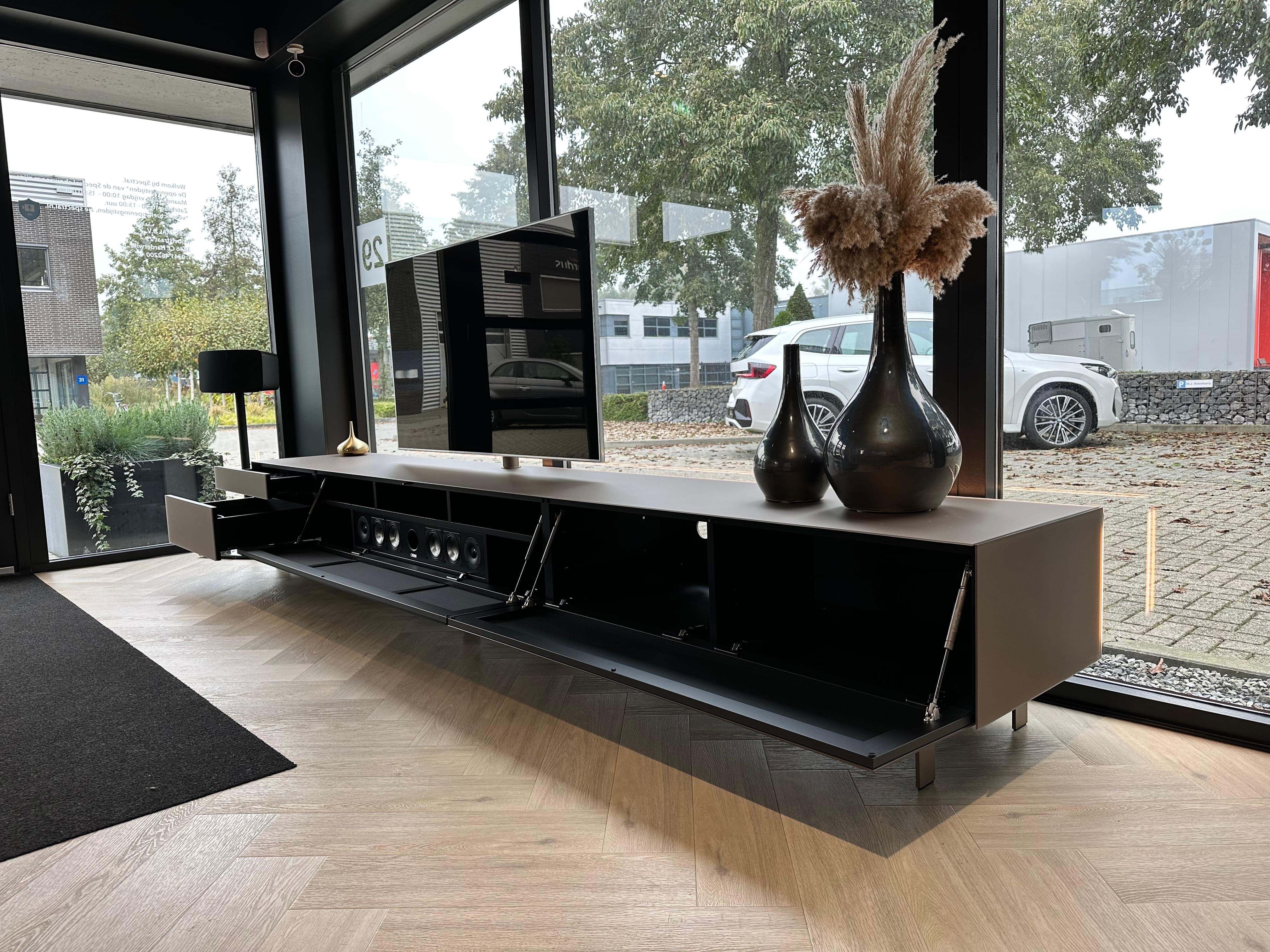 staand tv-meubel 3.45m met spectral sound en bovenkastje in Metallic Bronze