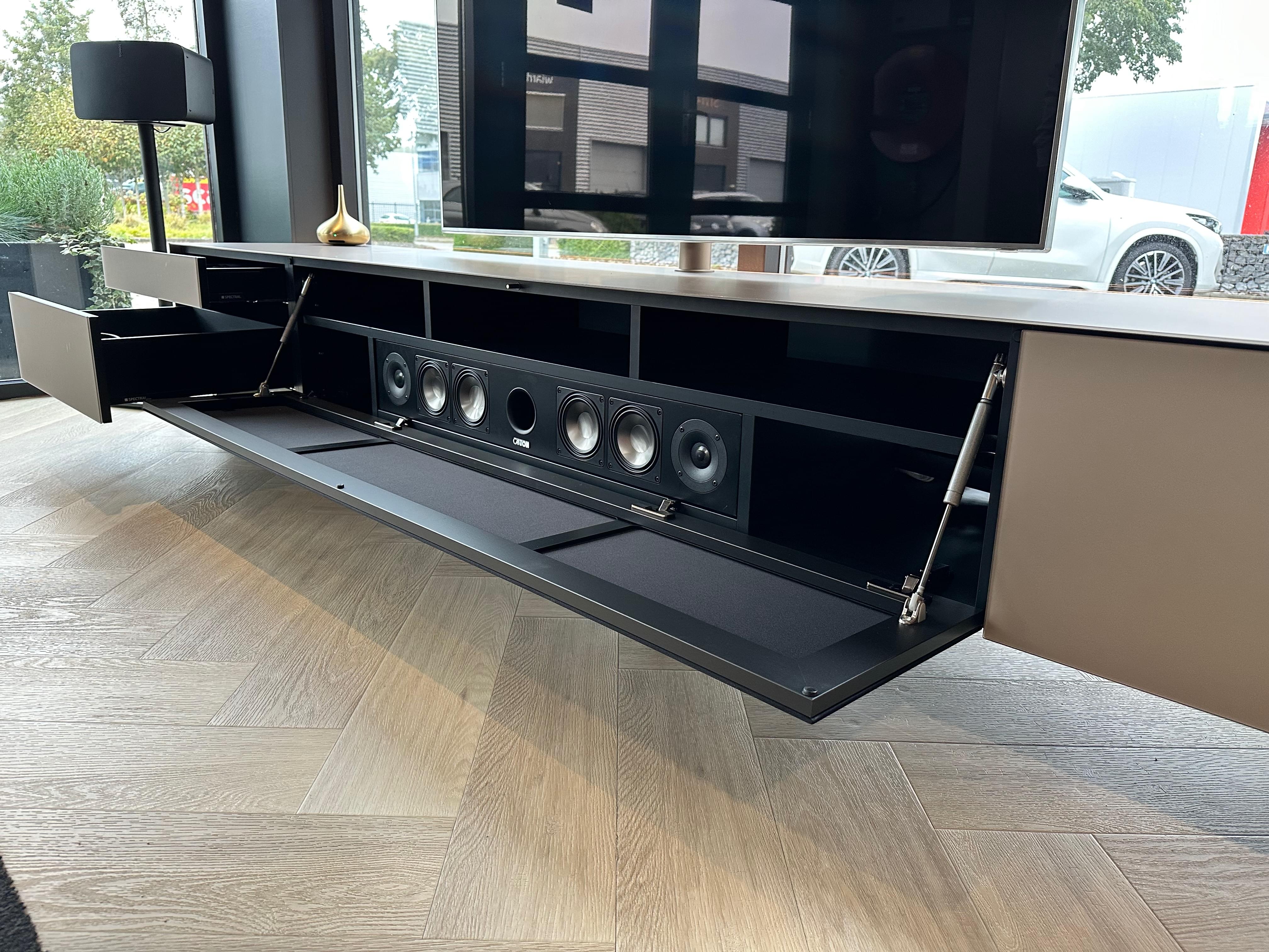 staand tv-meubel 3.45m met spectral sound en bovenkastje in Metallic Bronze