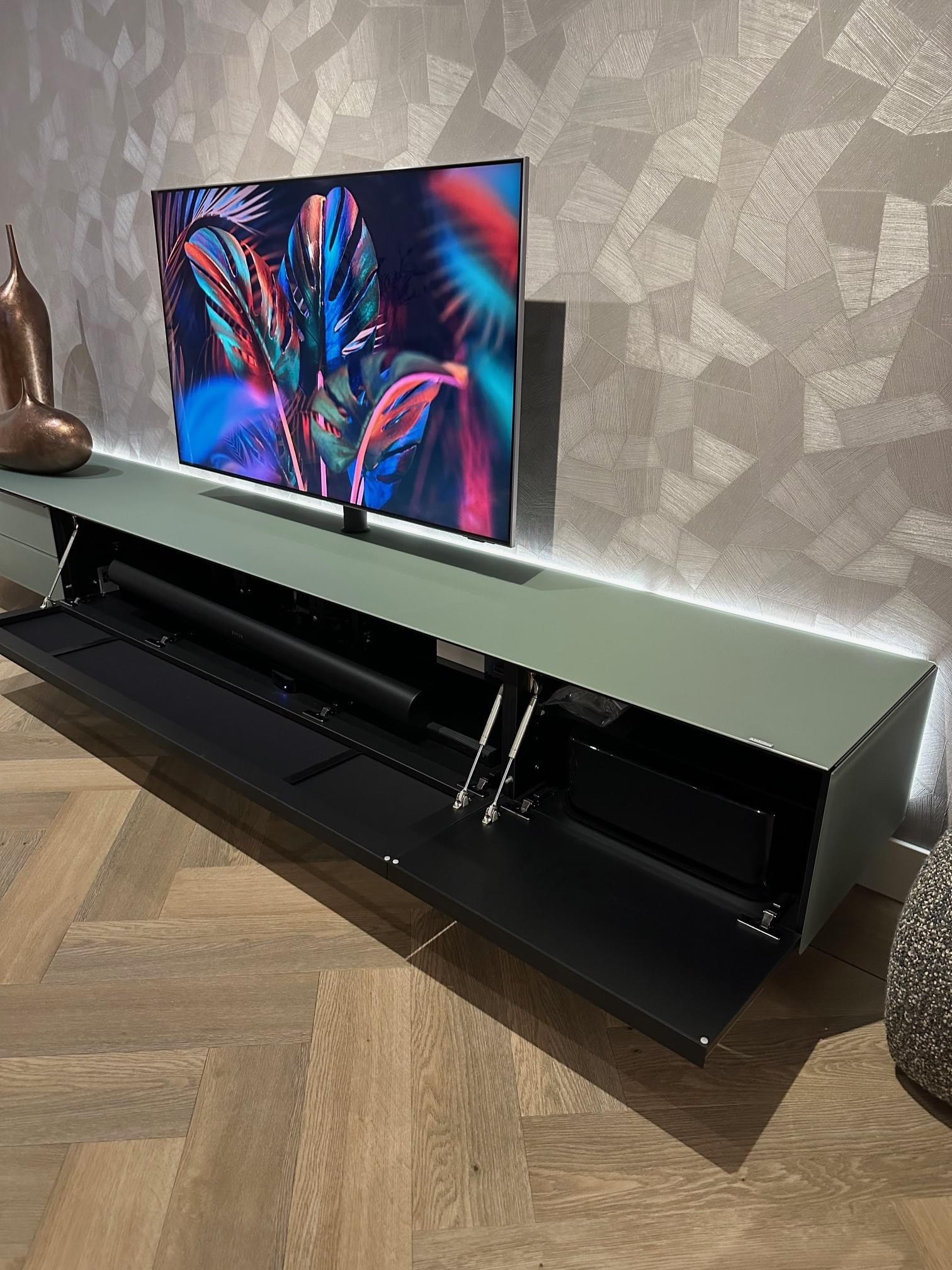 tv dressoir zwevend in prachtige wenskleur